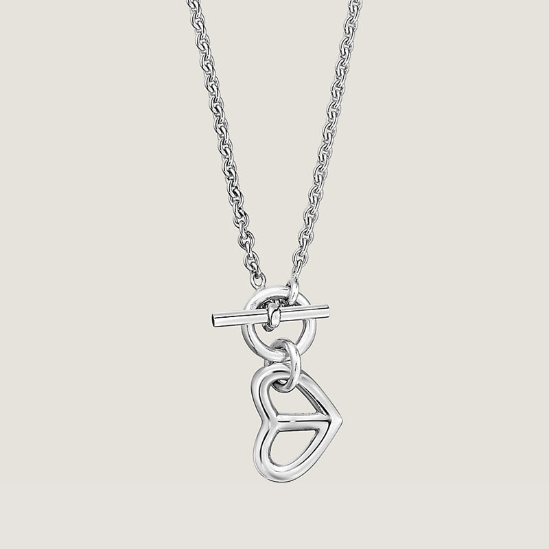 18K Hermes Cache-coeur Amulette Pendant Necklace