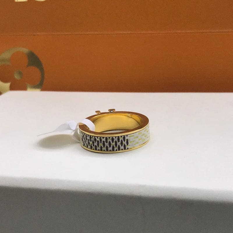 18K Louis Vuitton Leather Set of Two Ring