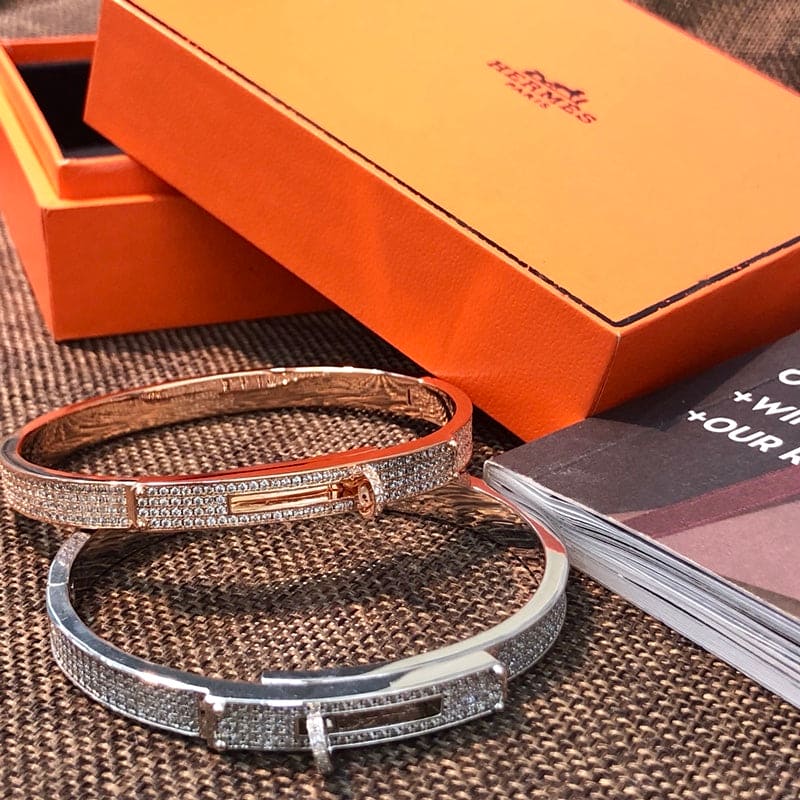 18K Hermes Yellow Gold Kelly Diamonds Bracelet