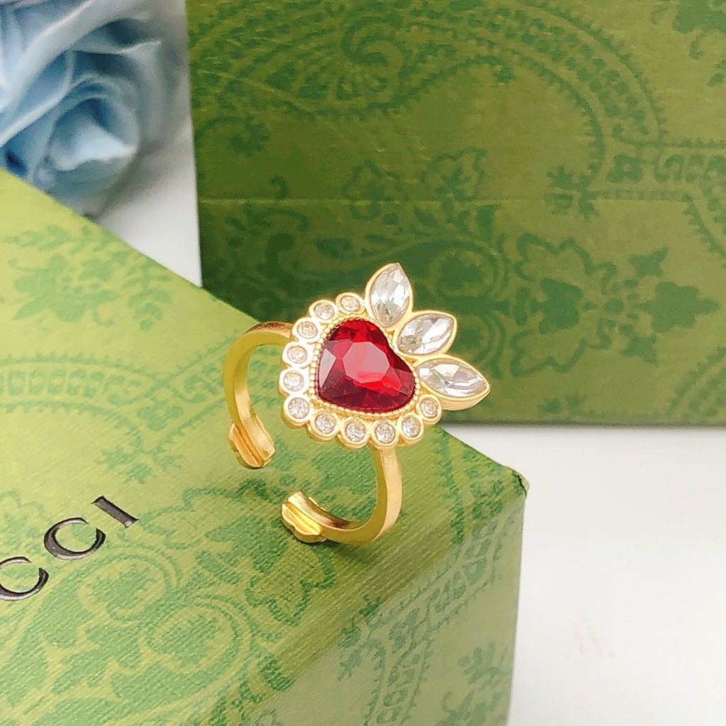 18K Gucci Double Crystal Heart Ring