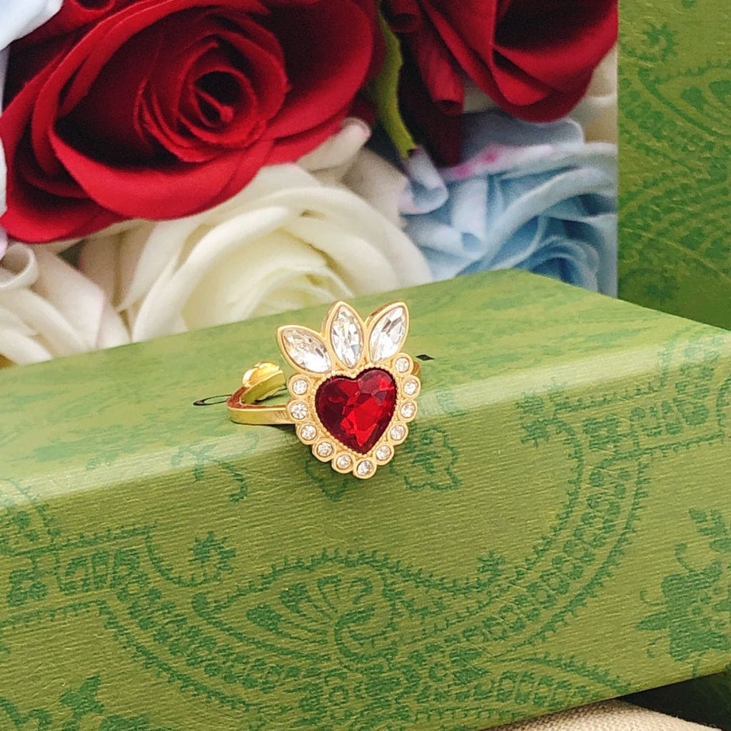 18K Gucci Double Crystal Heart Ring