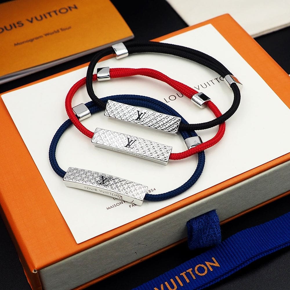 18K Louis Vuitton Champs Elys ̈¦es Blue Bracelet