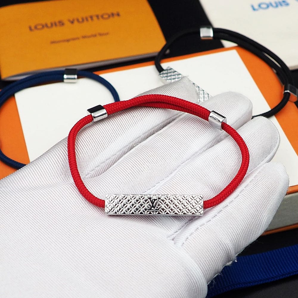 18K Louis Vuitton Champs Elys ̈¦es Red Bracelet