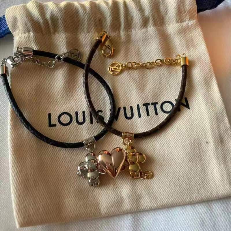 18K Louis Vuitton Vivienne Amour One Set Bracelet