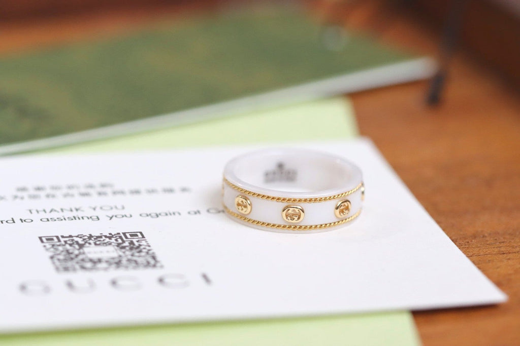 18K Gucci Double Interlocking Gucci Icon White Zirconia Ring