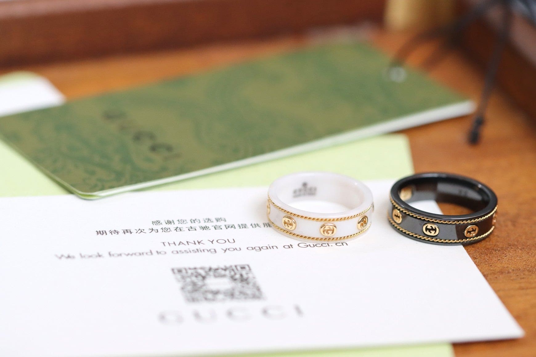 18K Gucci Double Interlocking Gucci Icon Black Corundum Ring