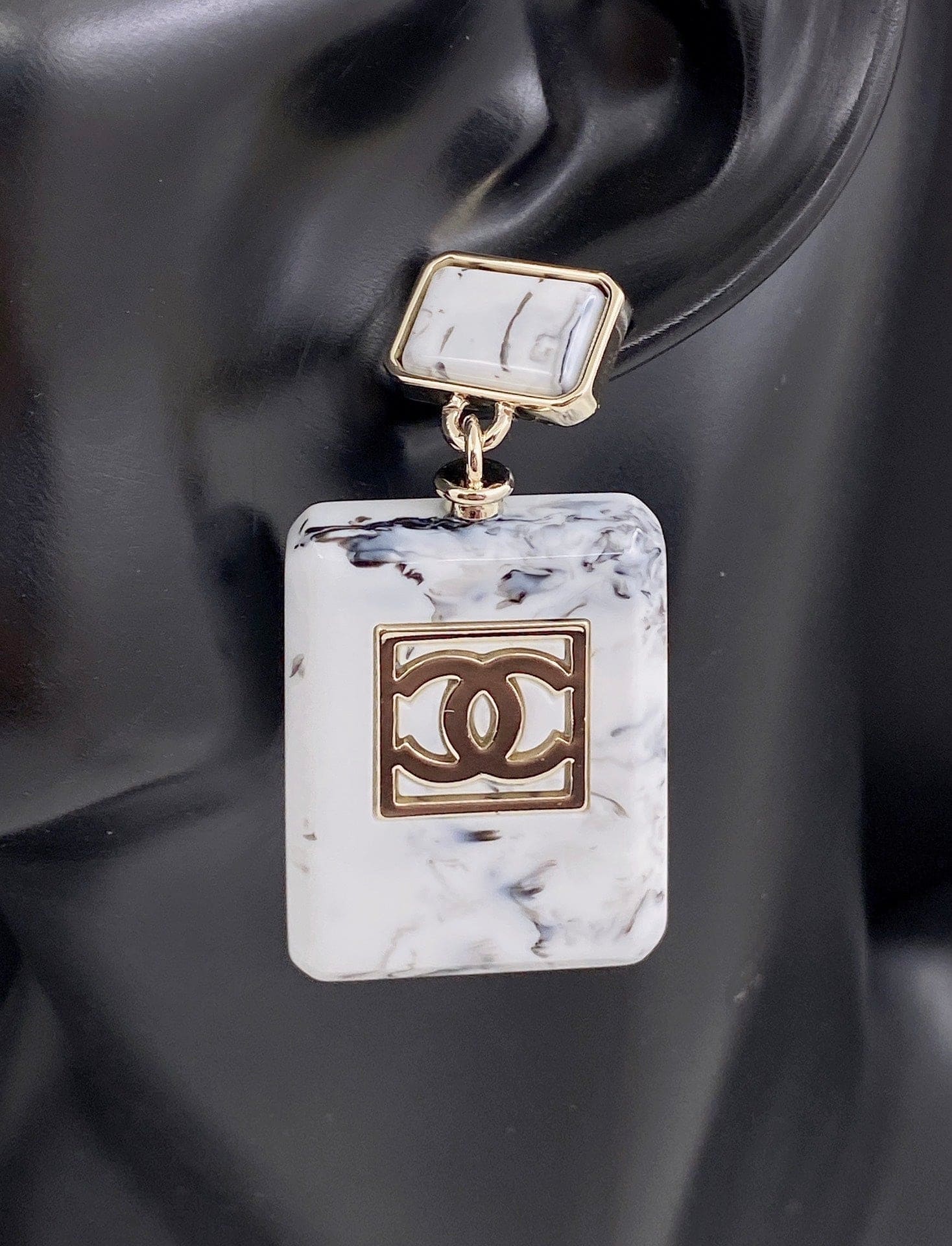 18K Chanel Eternal No. 5 Earrings