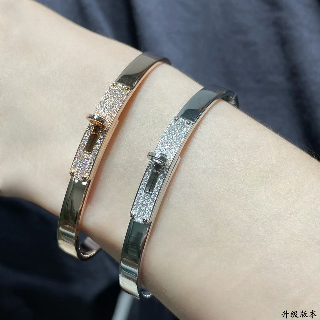 18K Hermes Kelly Small Model Diamond Bracelet