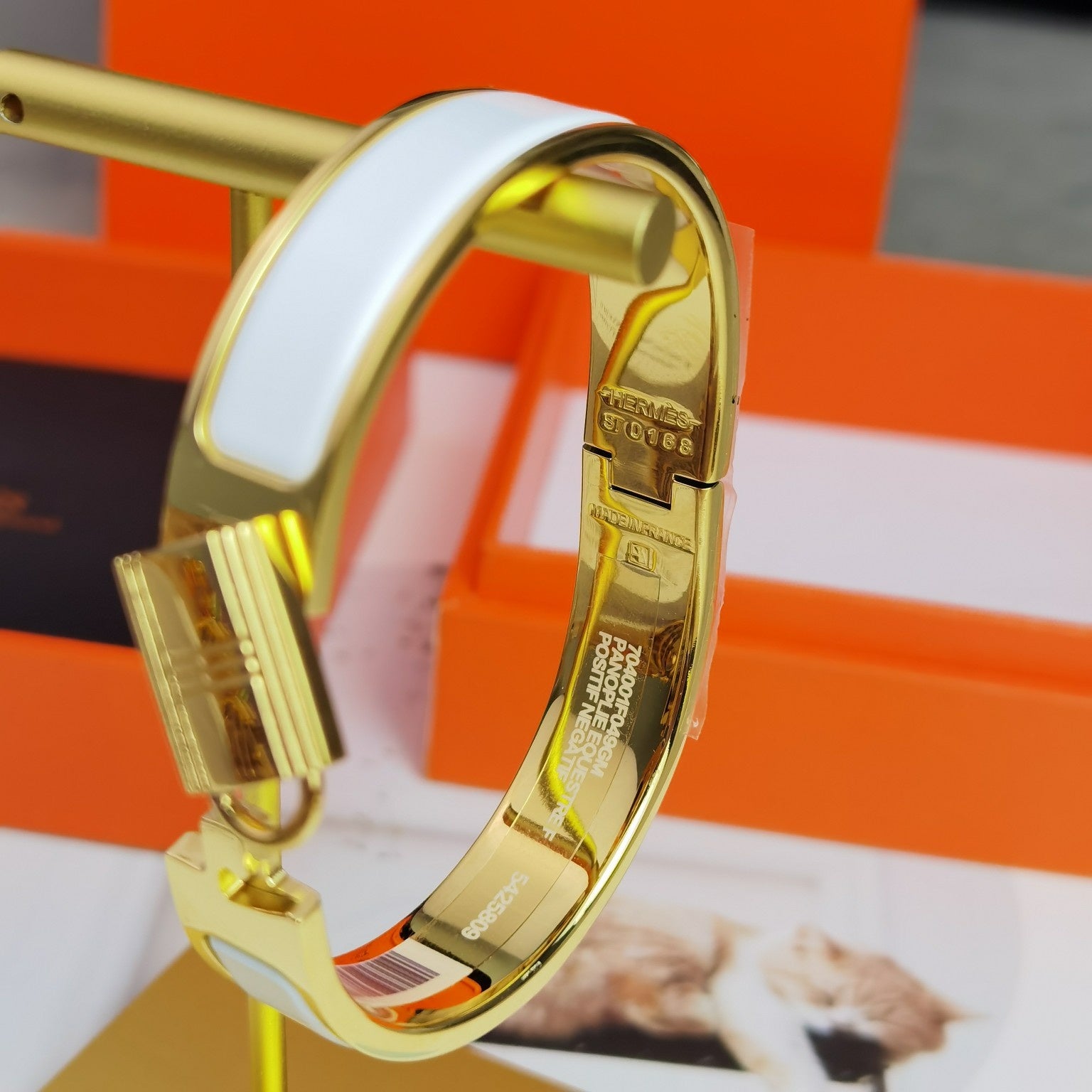18K Hermes Clic Cadenas White Bracelet