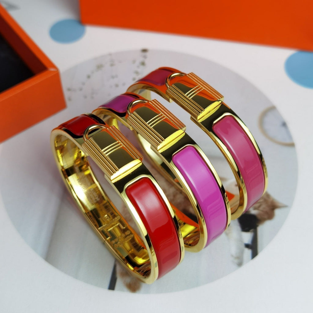 18K Hermes Clic Cadenas Pink Bracelet