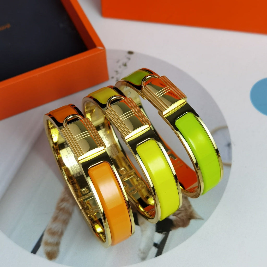 18K Hermes Clic Cadenas Yellow Bracelet