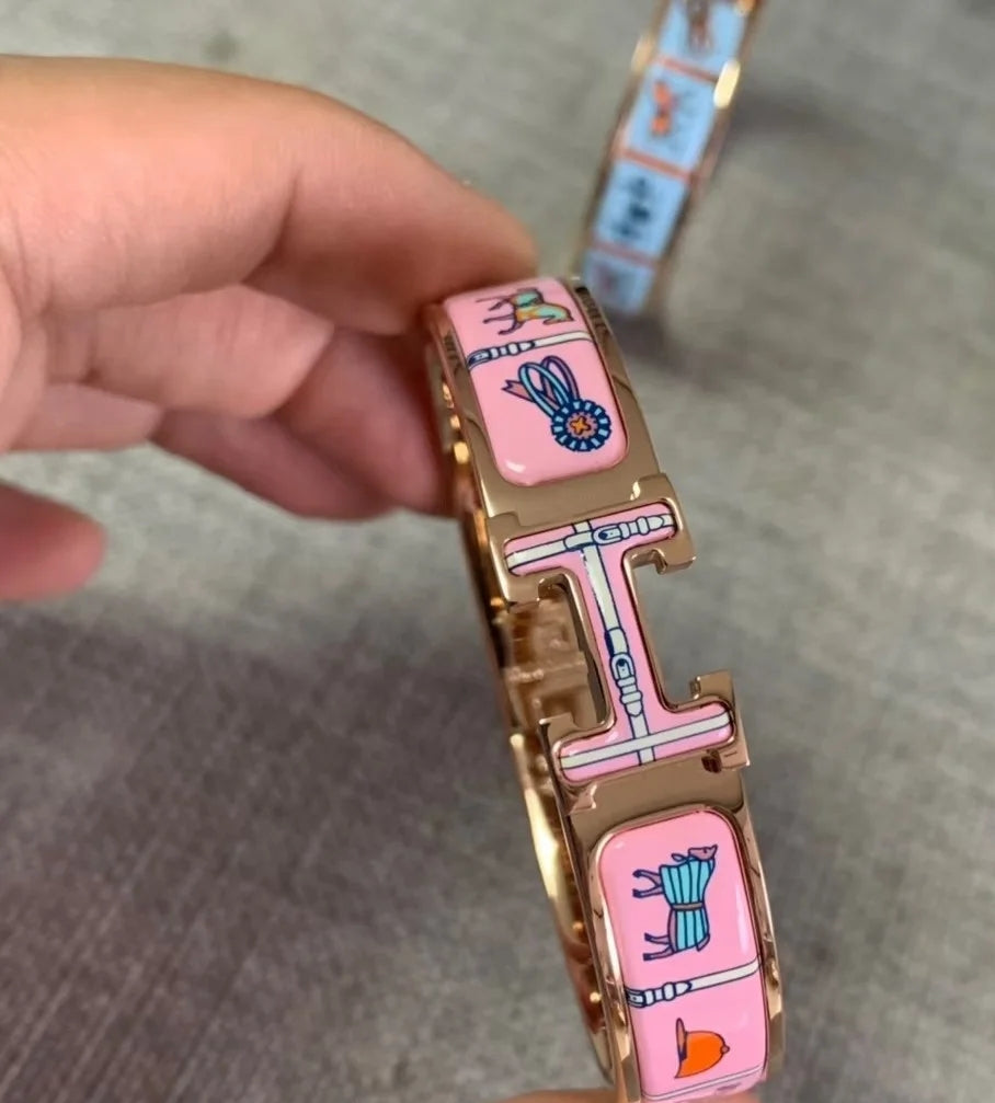 18K Hermes Clic Couvertures Bracelet