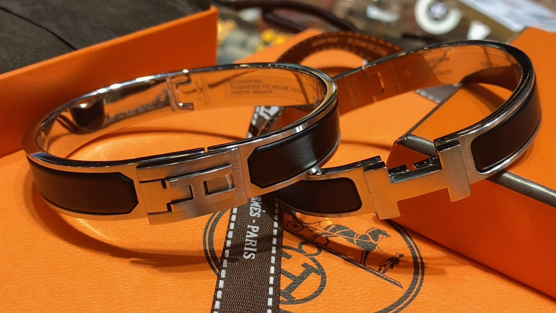 18K Hermes Jet Black Bracelet