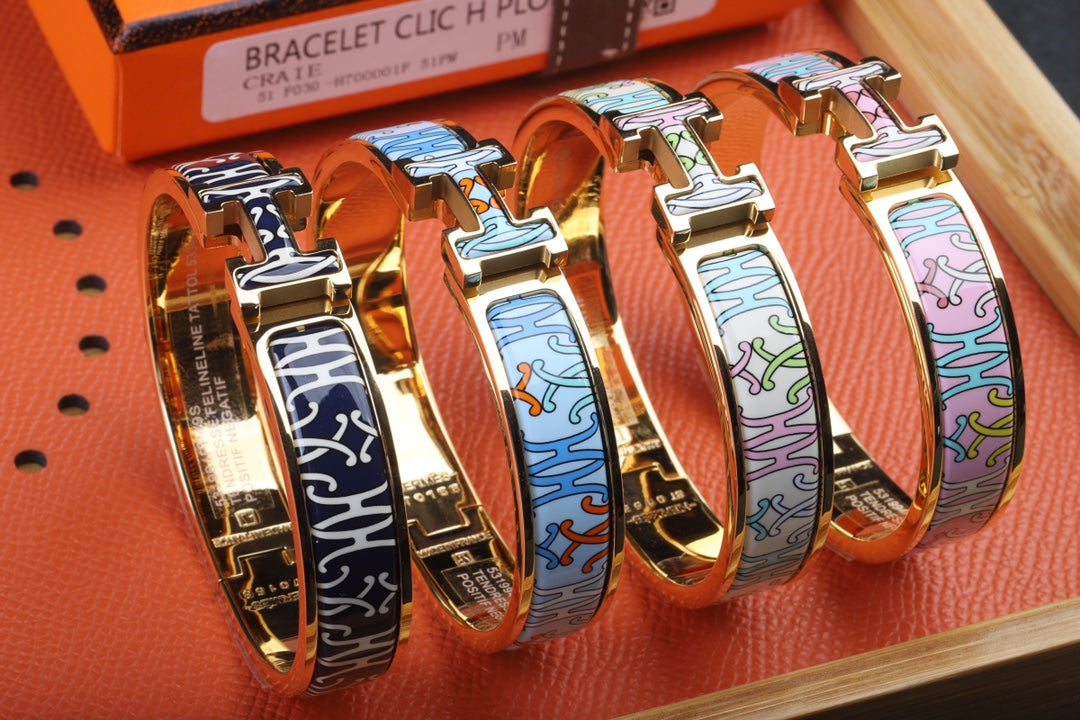 18K Hermes Clic H Lift Pink Bracelet