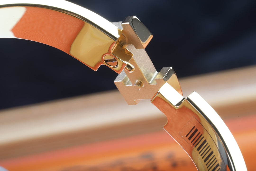 18K Hermes Clic H Lift Black Bracelet