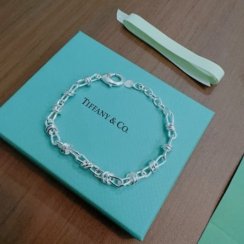 18K Tiffany Return to Lock Bracelet