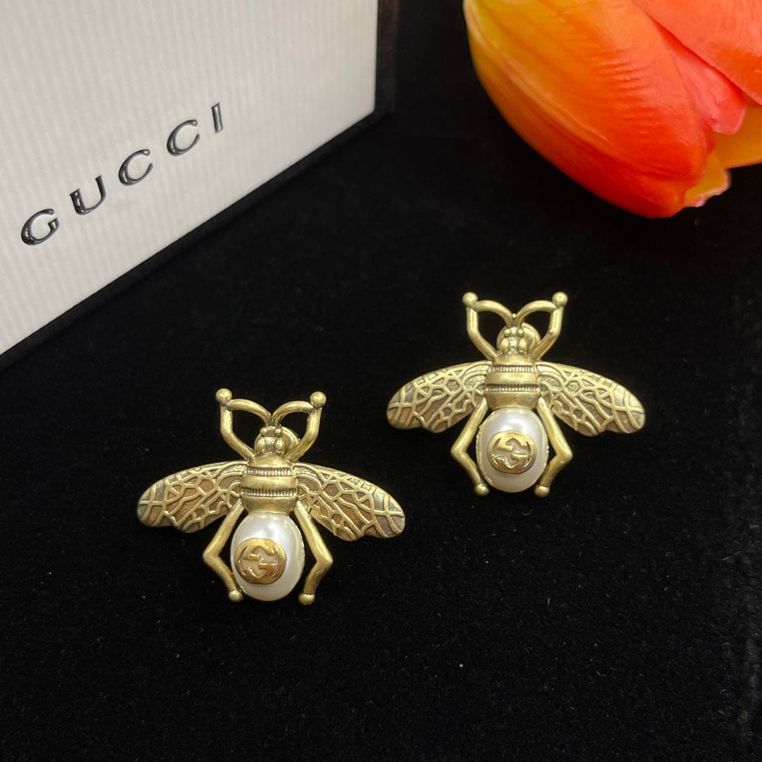 18K Gucci Double Bee Pearl Earrings