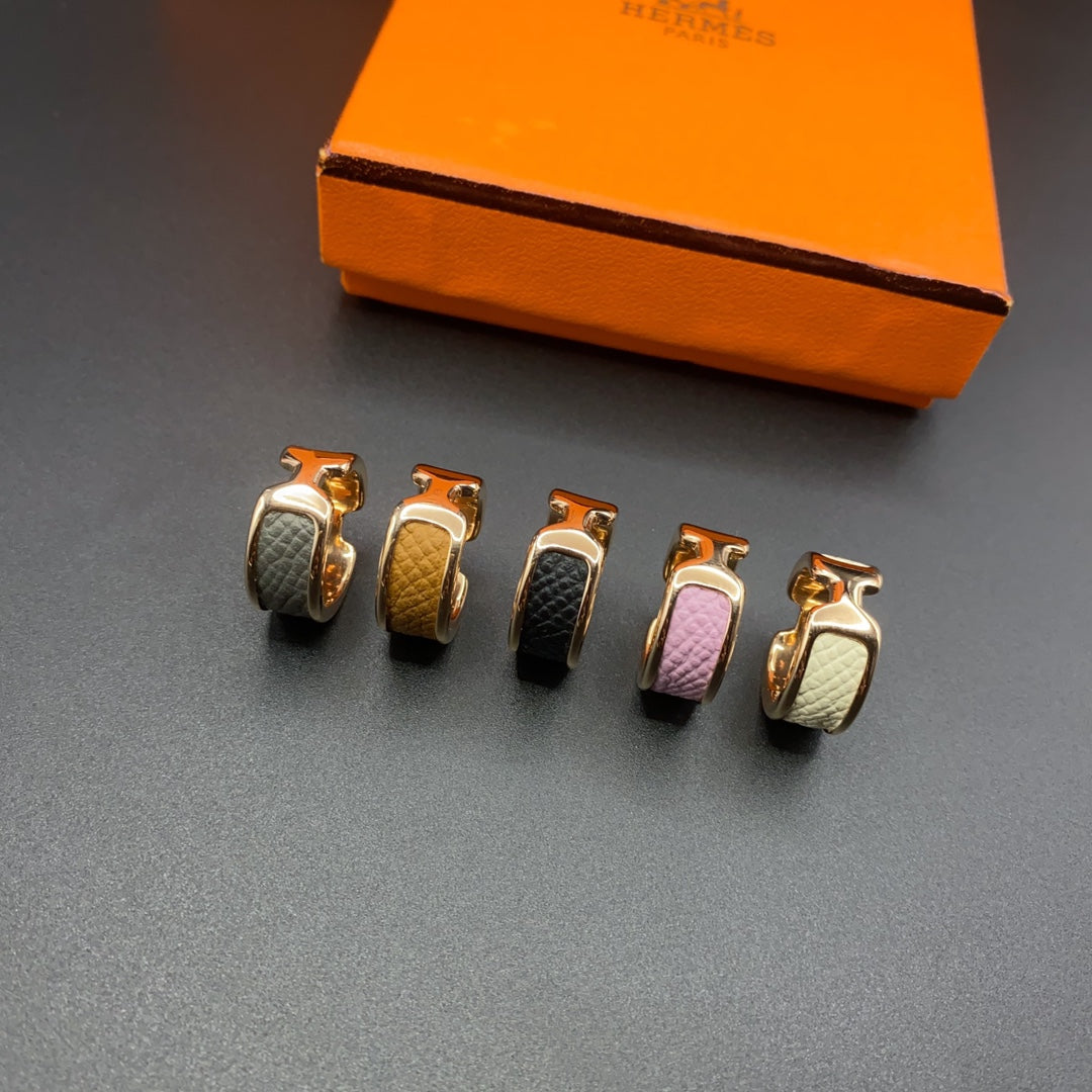 18K Hermes Olympe Ring