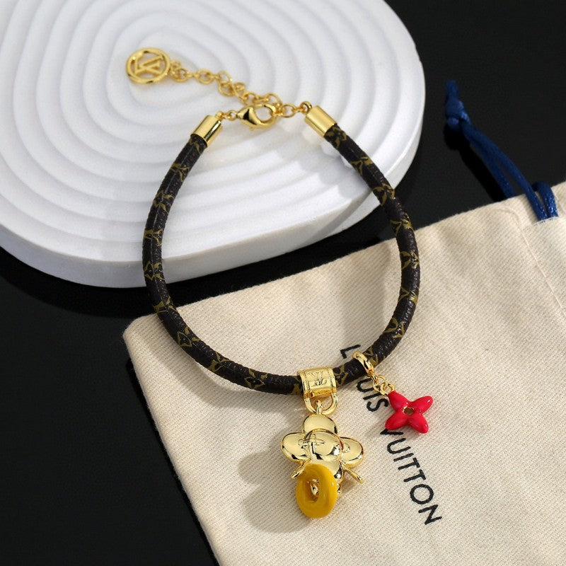 18K Louis Vuitton Circle Bracelet