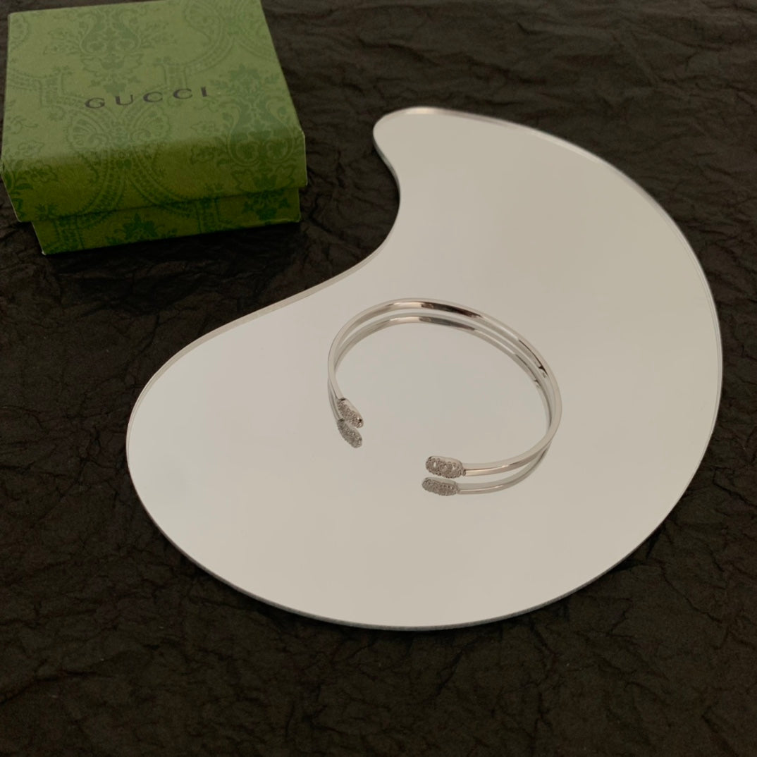 18K Gucci Double Running Diamond Cuff Bracelet