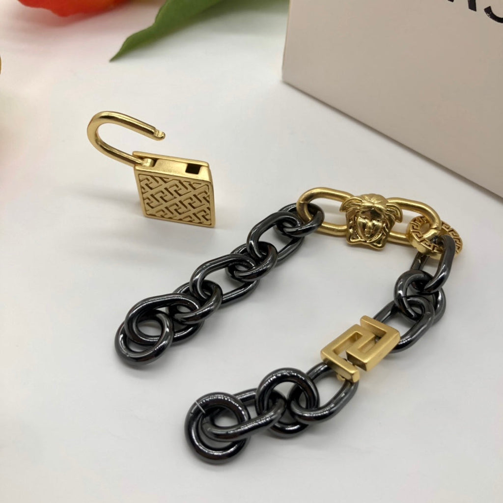 18K Celine Ver Chain Bracelet