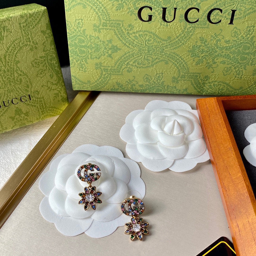 18K Gucci Double Flower Pendant Earrings
