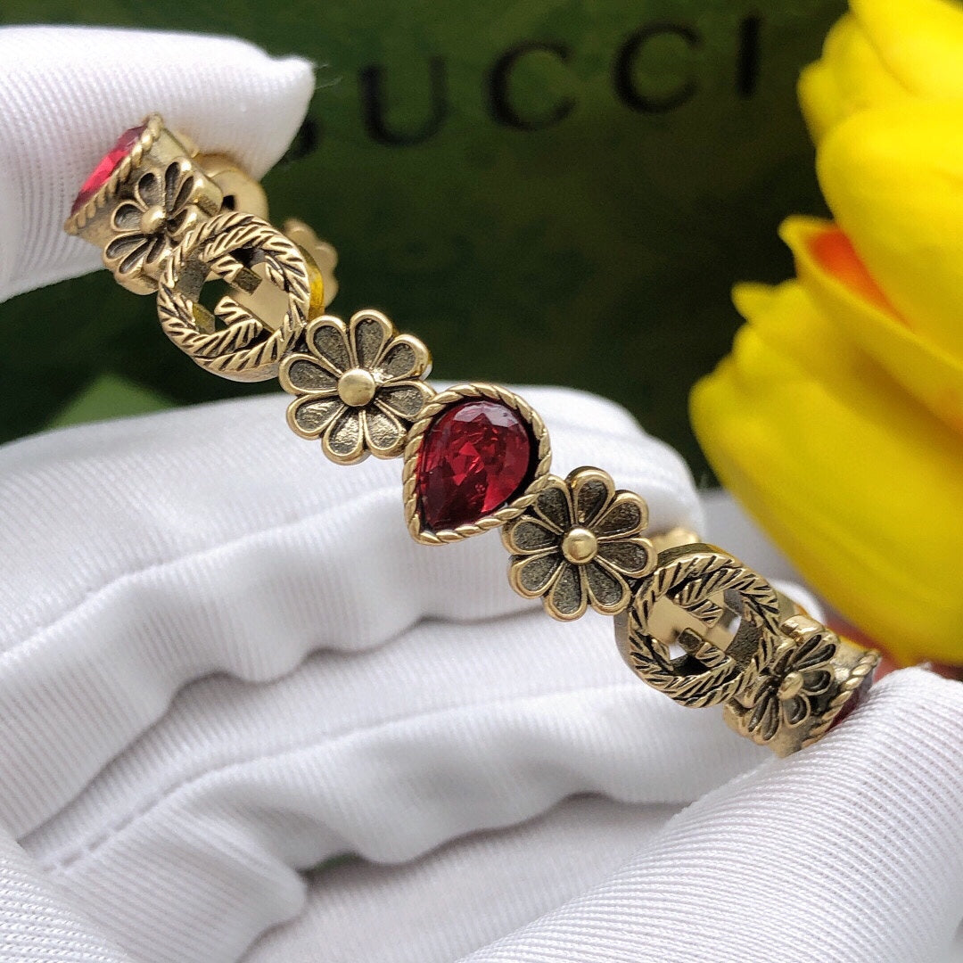 18K Gucci Double Flowers Red Crystals Open Cuff Bracelet