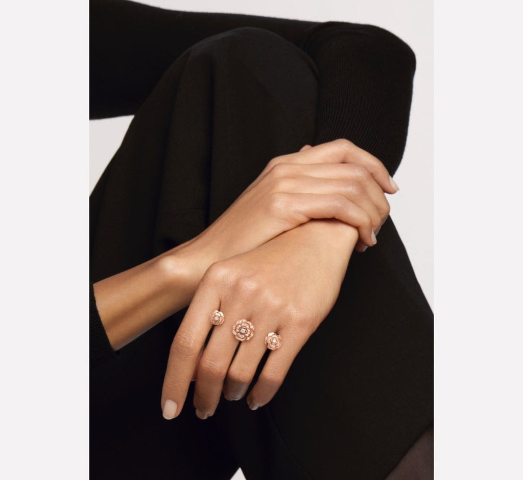 18K Chanel Extrait De Cam ̈¦lia Transformable Ring