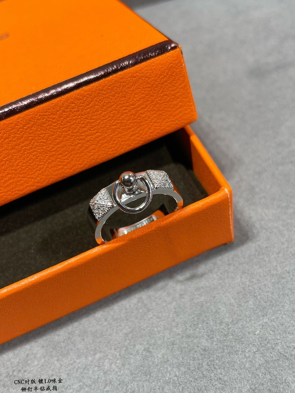18K Hermes Collier De Chien Lock Diamonds Ring