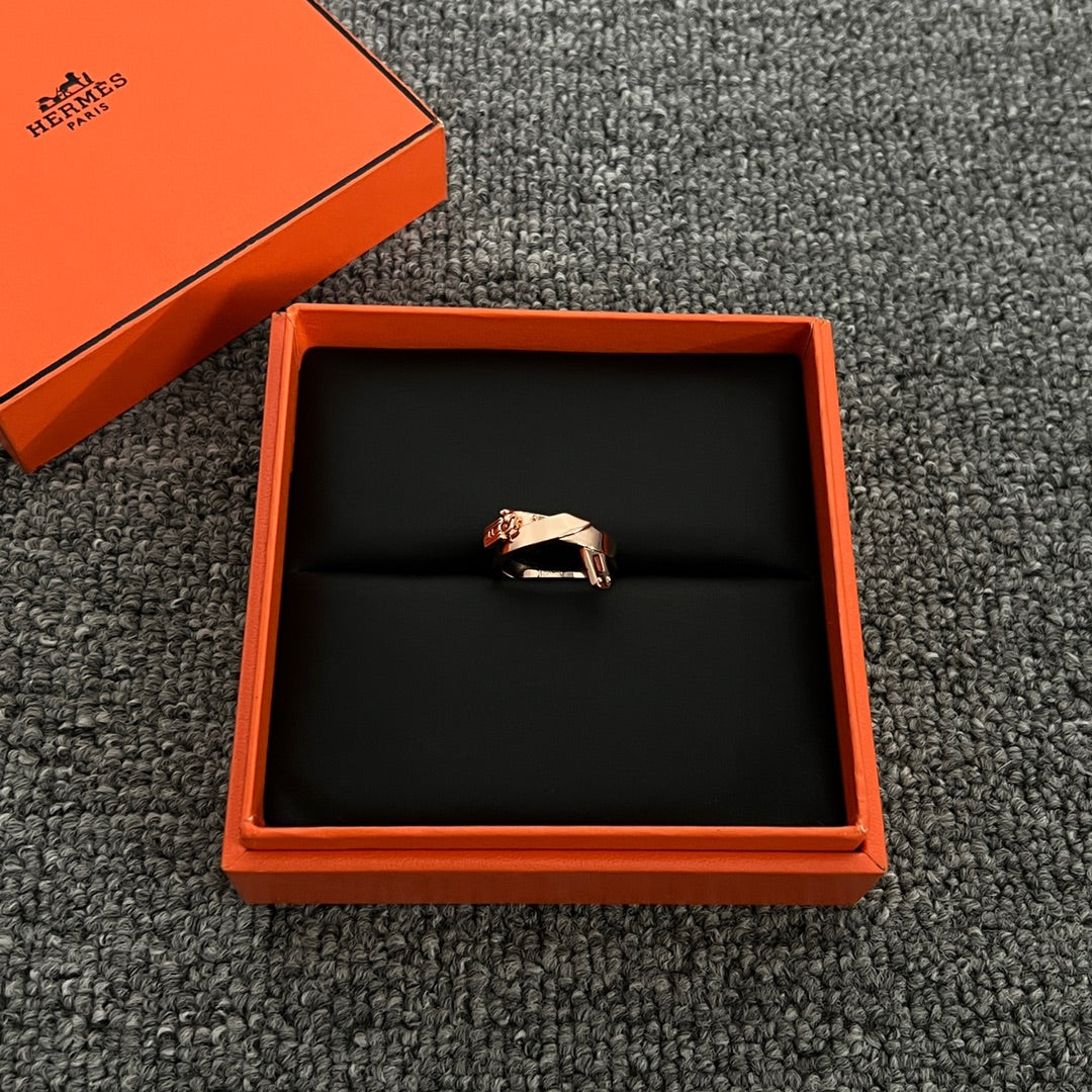 18K Hermes Kelly Gavroche Ring