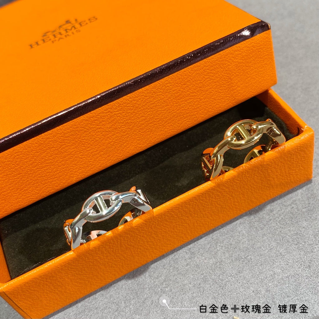 18K Hermes Chaine D'Ancre Enchainee Ring