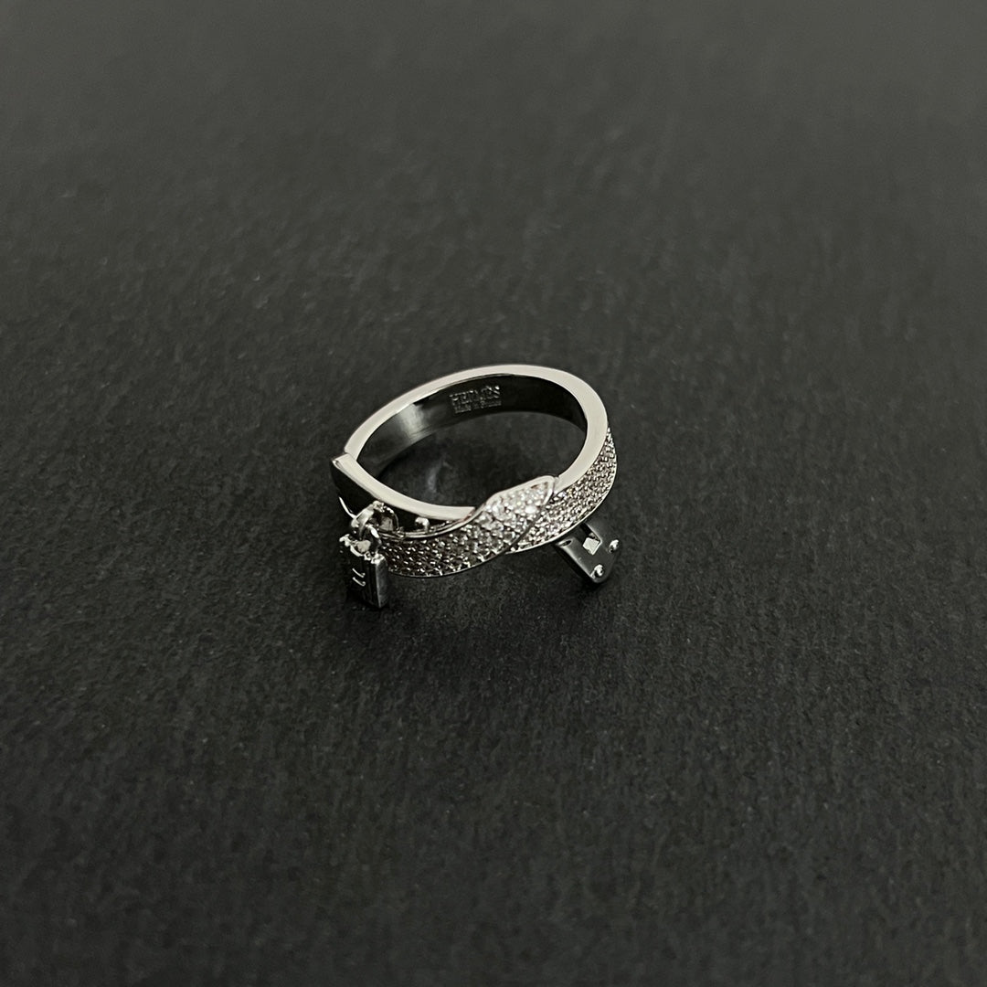 18K Hermes Kelly Gavroche Diamonds Ring
