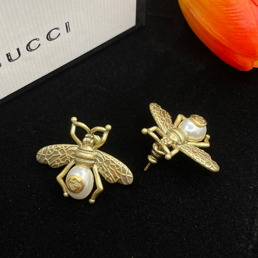 18K Gucci Double Bee Pearl Earrings
