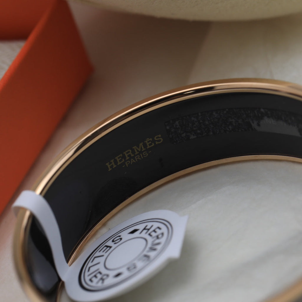18K Hermes Enamel Cal ̈ ̈che Wide Bangle Bracelet