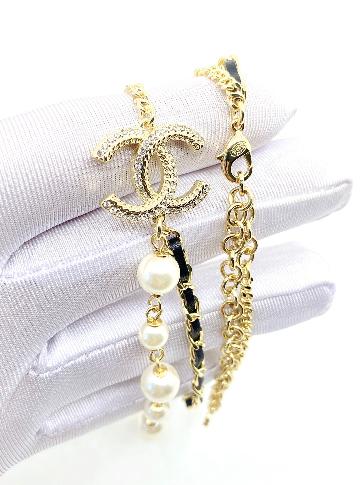 18K Chanel Pearls & Leather Necklace