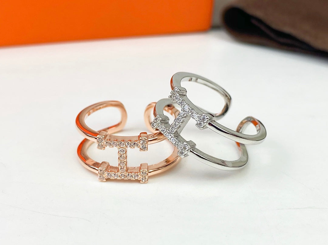 18K Hermes Ever Chaine D'ancre Ring