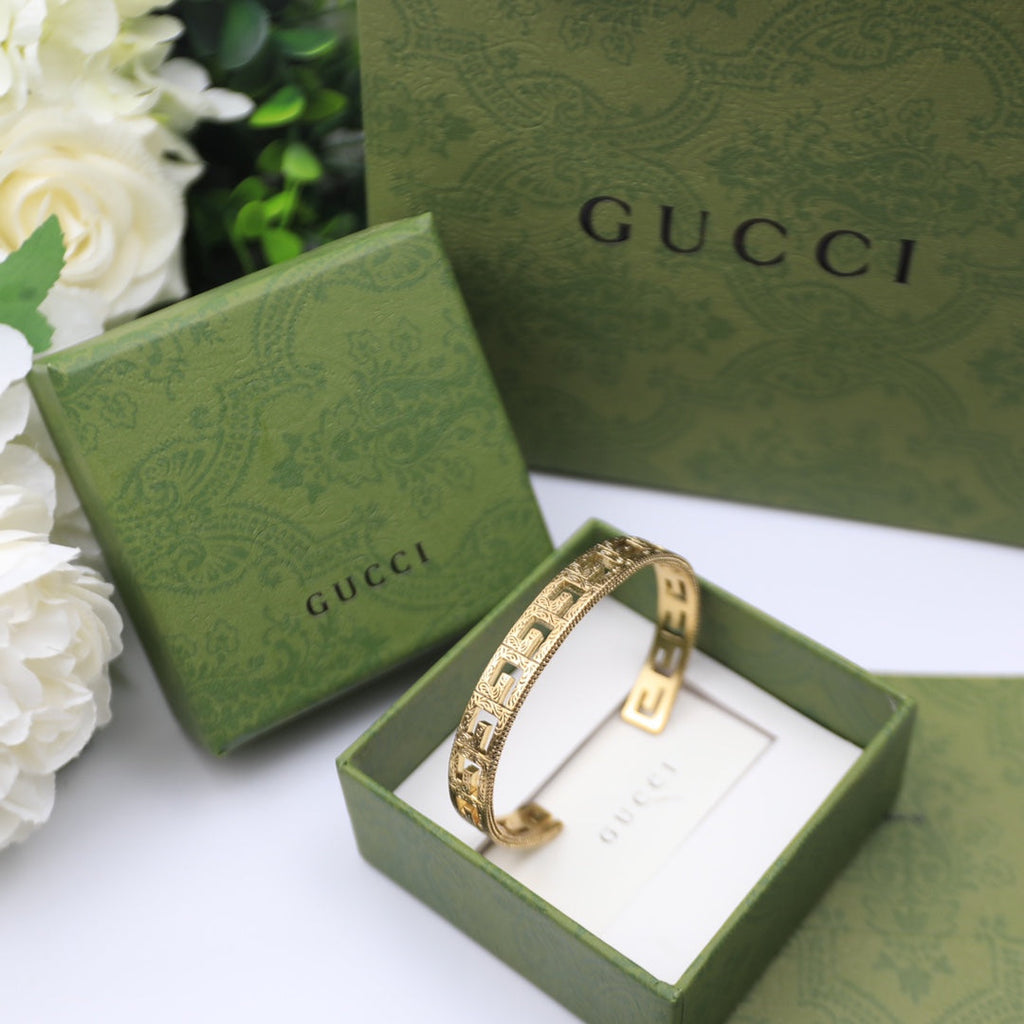 18K Gucci Double Cube Bracelet