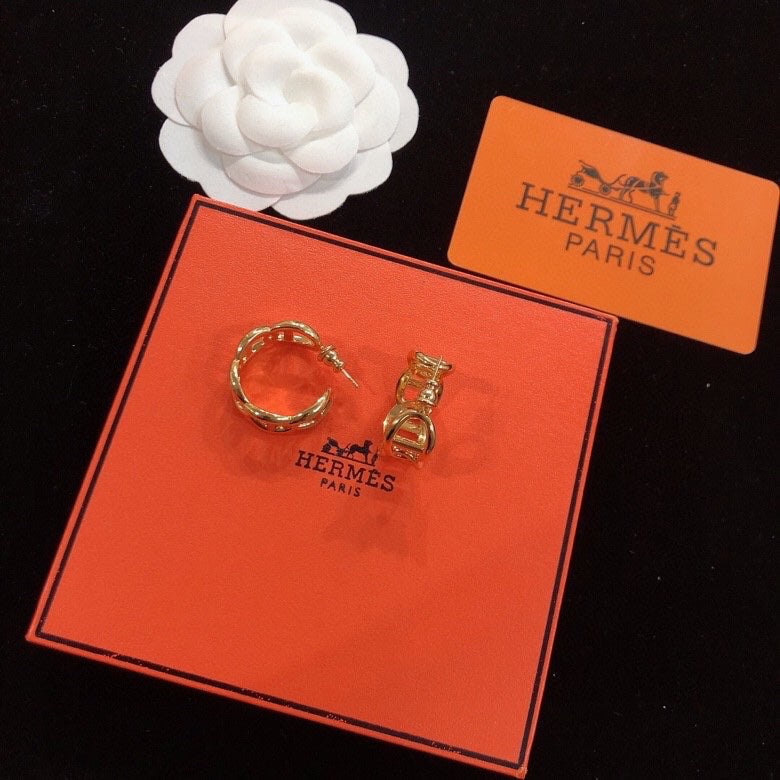 18K Hermes Chaine D'Ancre Enchainee Earrings