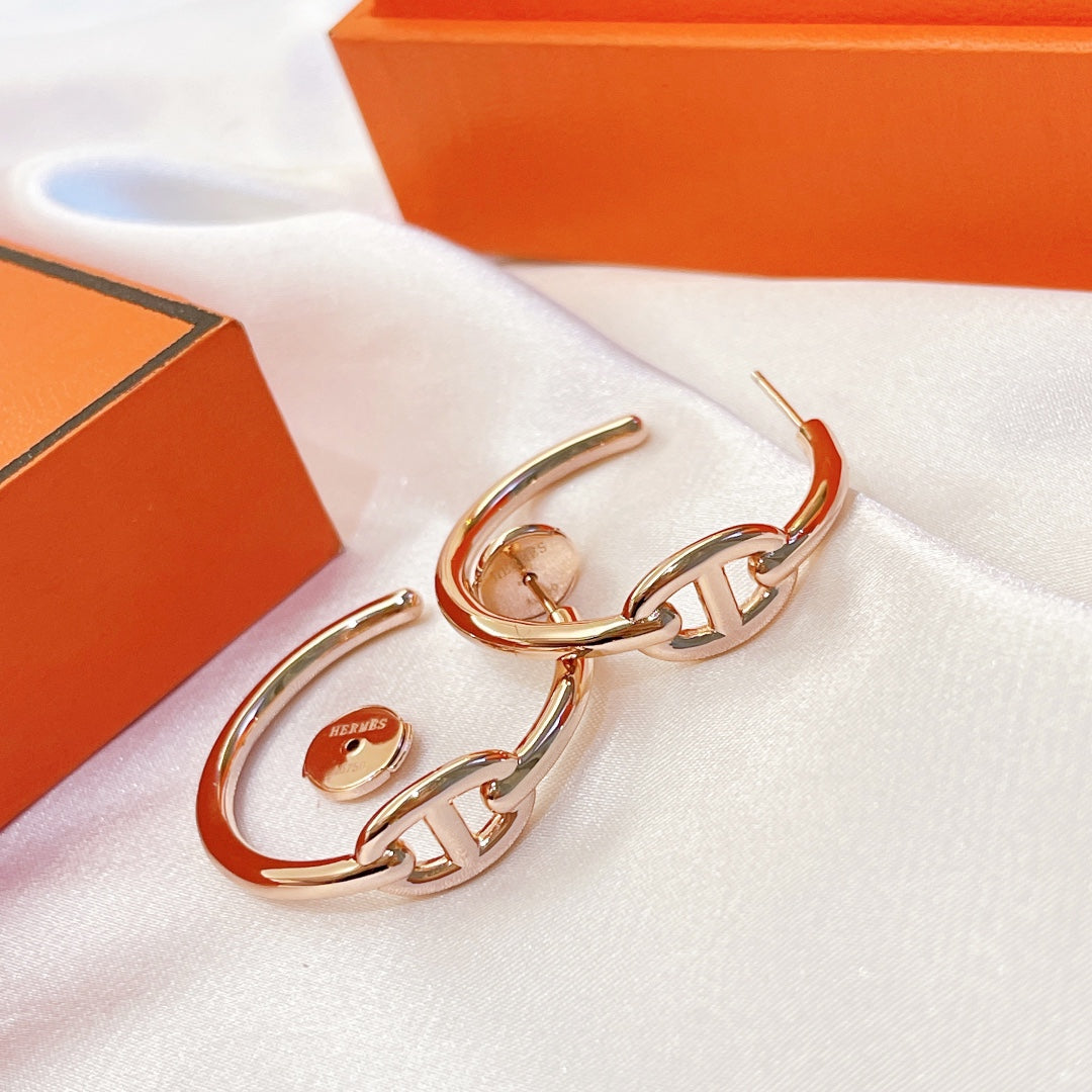 18K Hermes Chaine D'Ancre Earrings