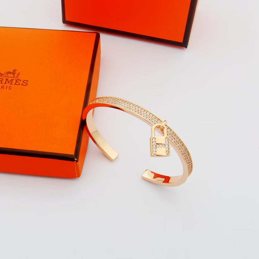 18K Hermes Kelly Lock Vintage Hermes Bracelet