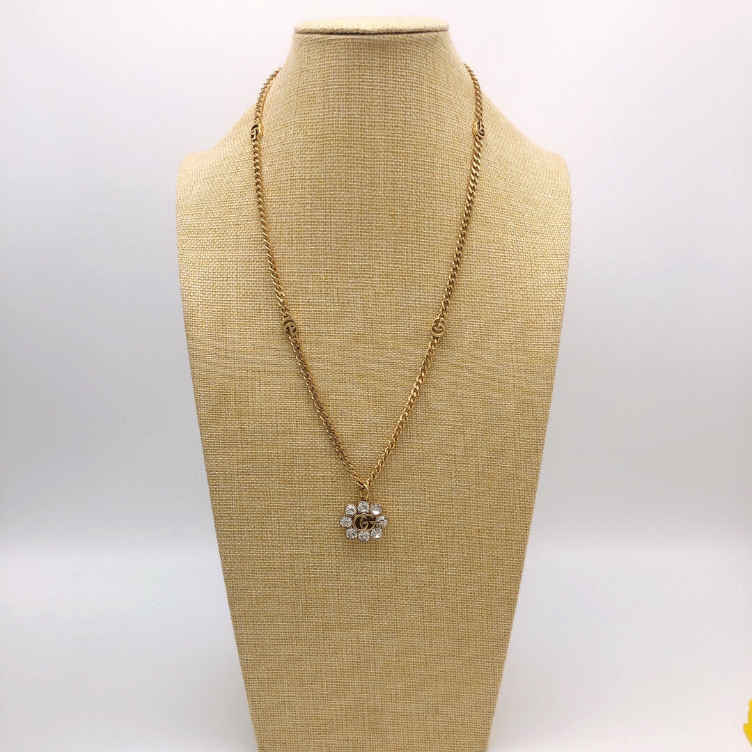 18K Gucci Double Flower Crystals Necklace