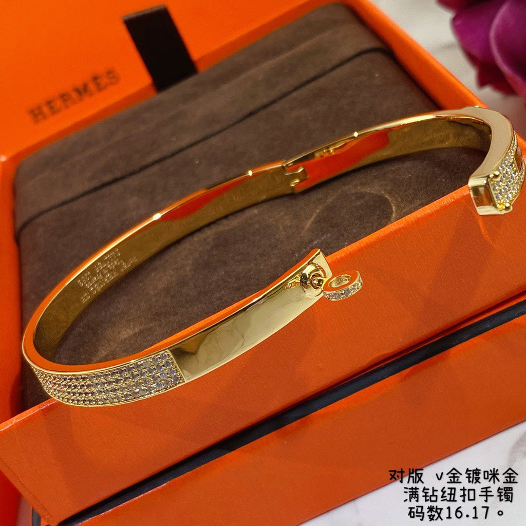 18K Hermes Yellow Gold Kelly Diamonds Bracelet