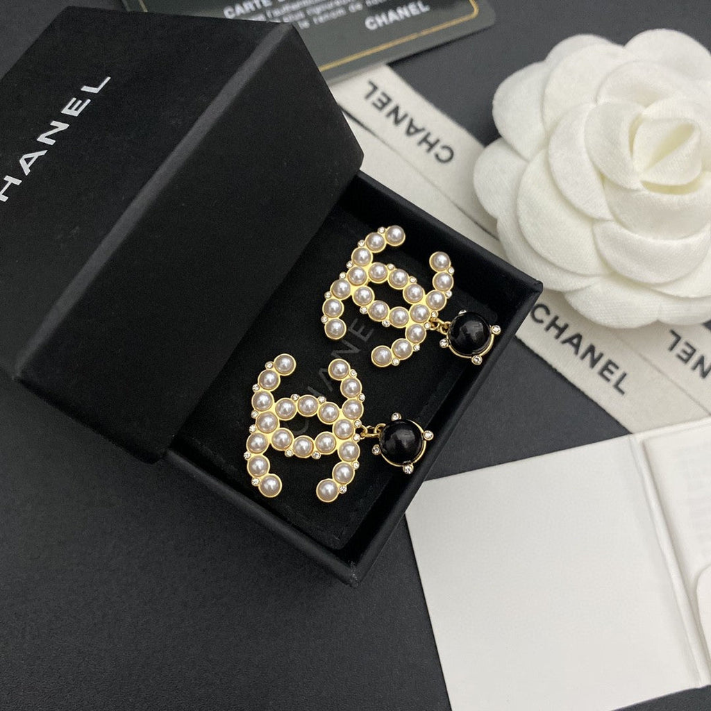 18K Chanel Pearl Pendant Earrings
