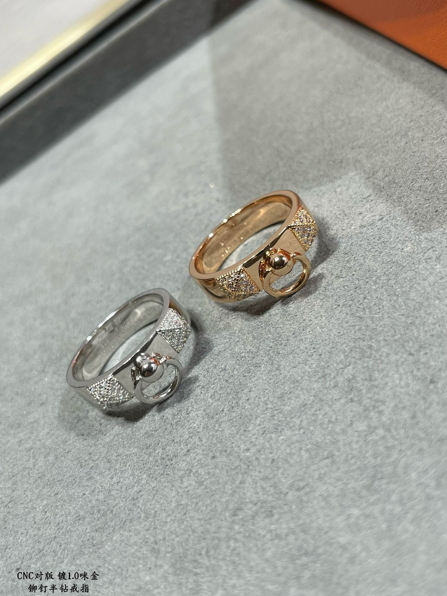 18K Hermes Collier De Chien Lock Diamonds Ring