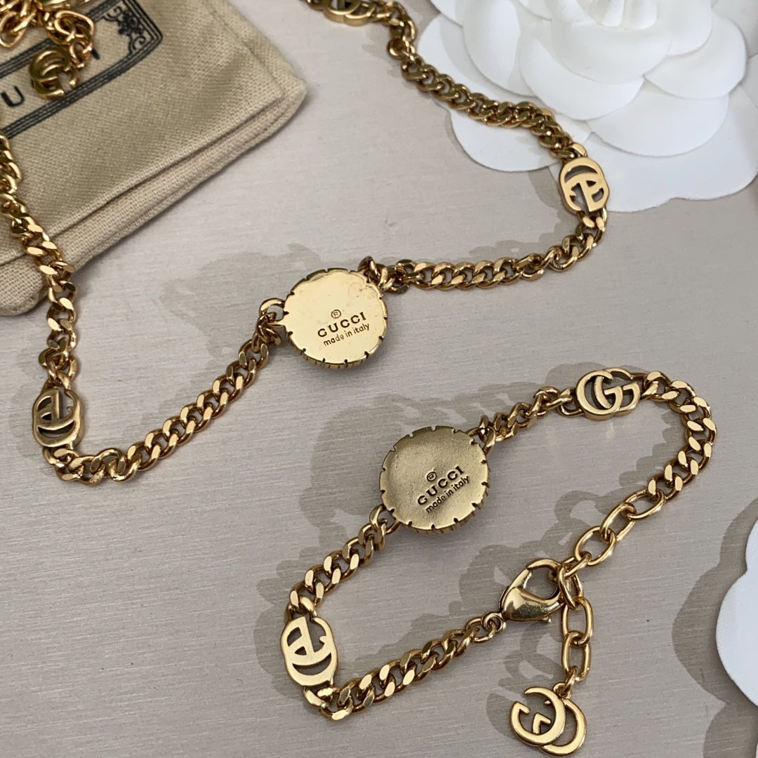 18K Gucci Double Flower Necklace