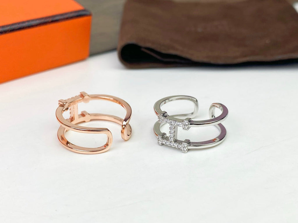 18K Hermes Ever Chaine D'ancre Ring