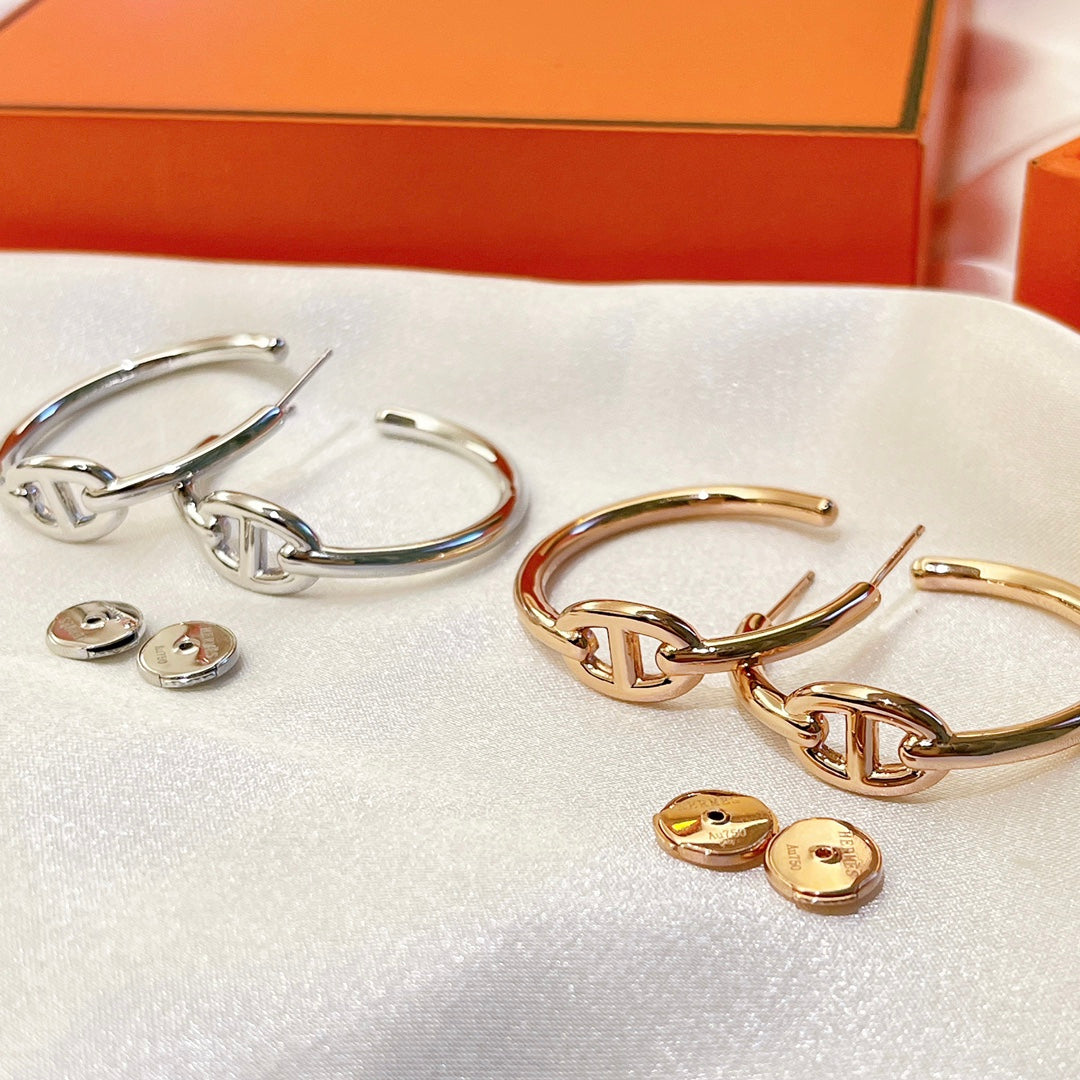 18K Hermes Chaine D'Ancre Earrings